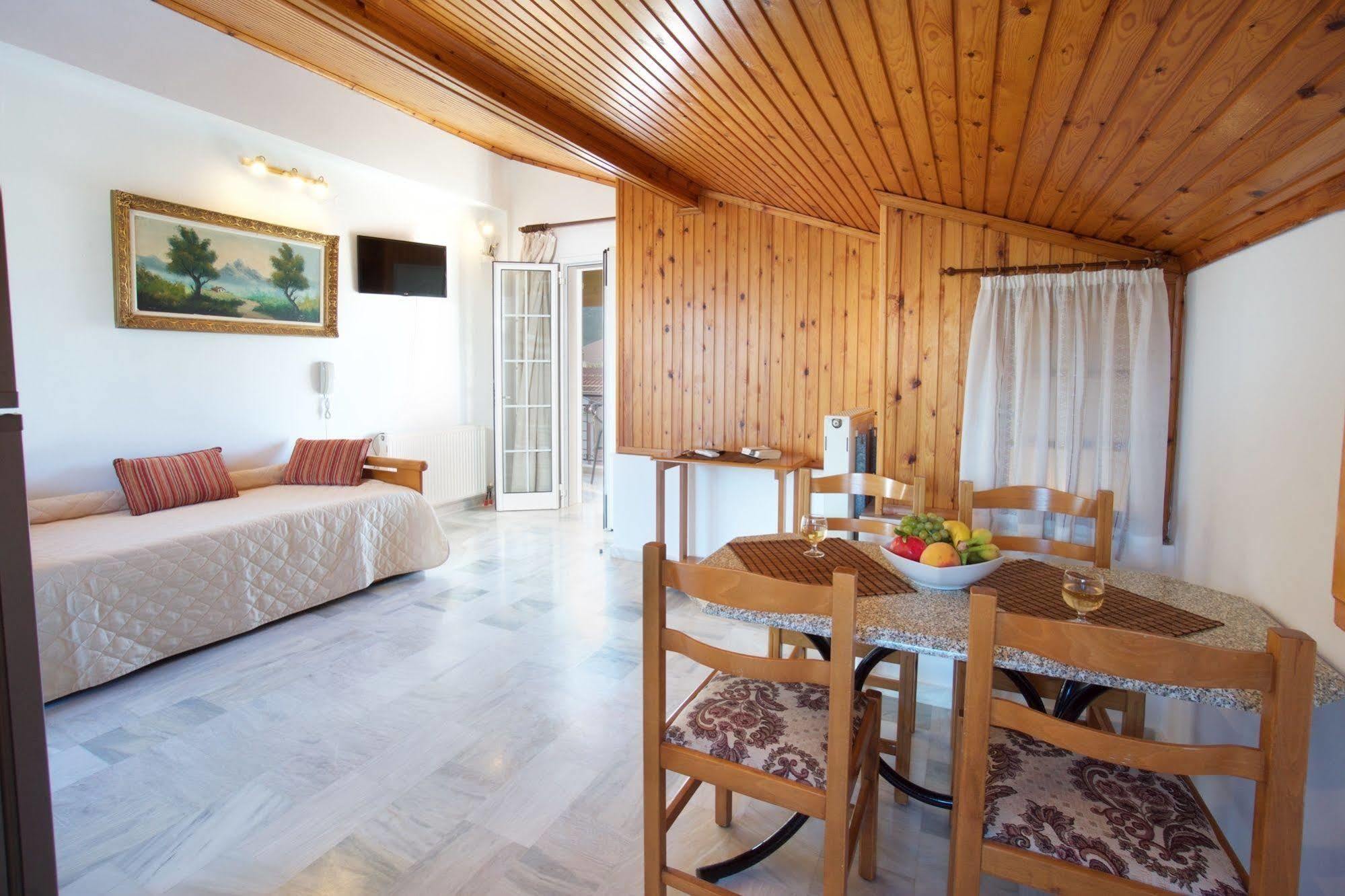 Diamanto Complex Aparthotel Karavomylos Exterior photo
